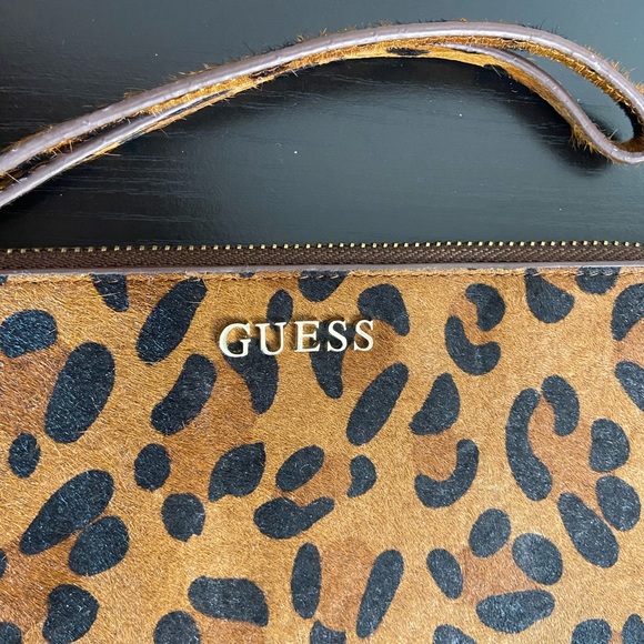 Guess Women’s Cheetah Print Brown Wristlet - Picture 3 of 6